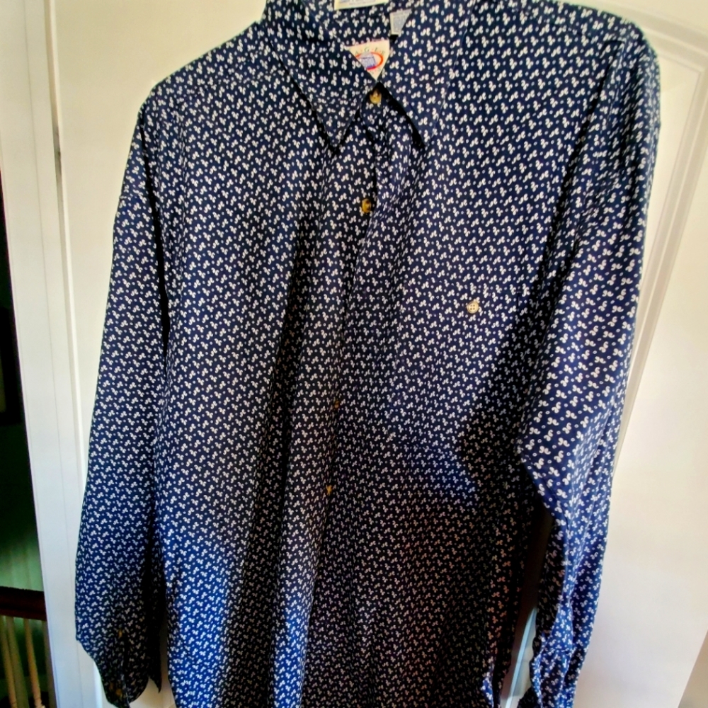 Mens patterned white on blue background, SZ  XL,
